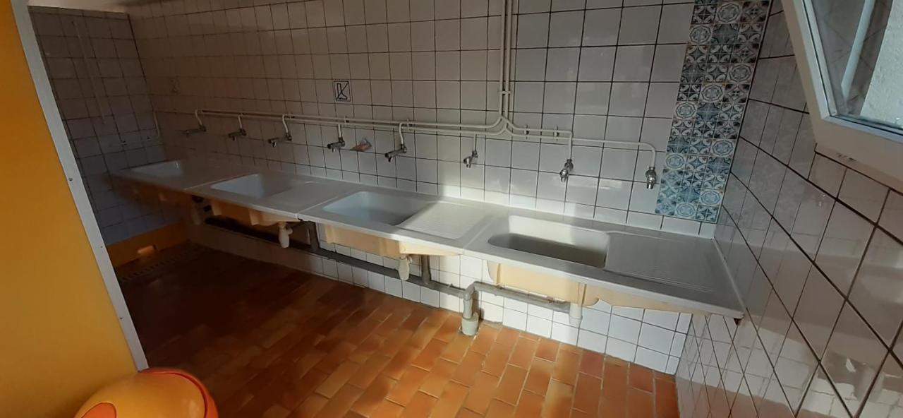 Tente Cabane Du Camping Hautoreille Bannes  Екстериор снимка